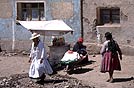 Bolivia, scena di strada a Potos�